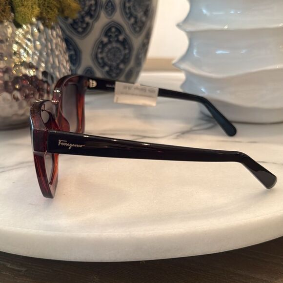 FERRAGAMO 53mm Square main image 5